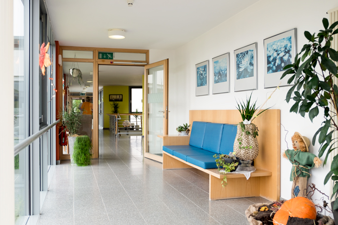 Flur mit Sitzgelegenheit