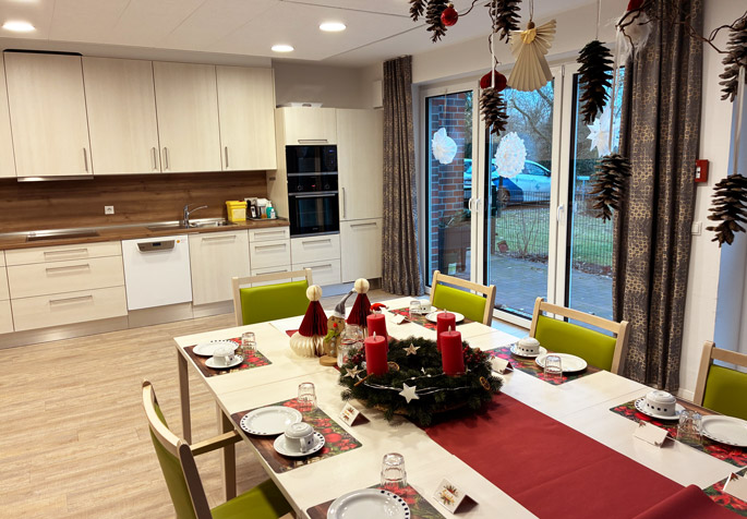 Küche mit Essbereich